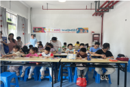 馬群街道向上社區(qū)聯(lián)合工會委員會開展非遺敦煌藻井手工活動